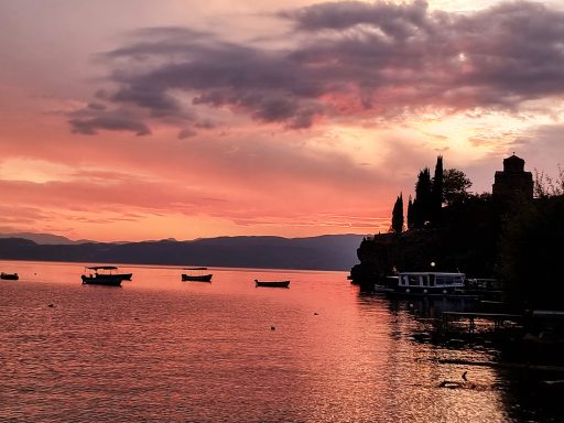 Sonnenuntergang nach Gewitter